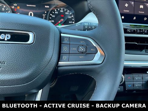 Used 2023 Jeep Compass Limited AWD/4WD image 12