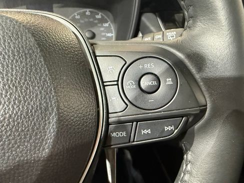 Certified 2025 Toyota Corolla Cross LE FWD image 23