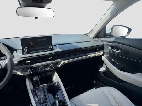 Used 2023 Honda Accord EX image 21