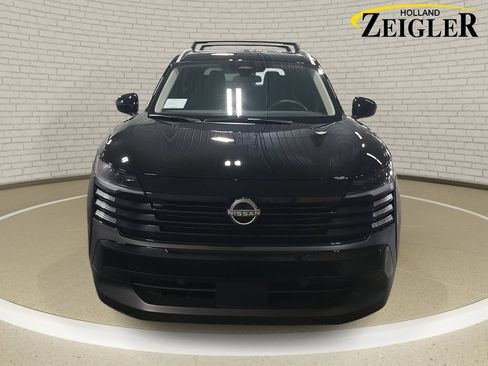 Used 2026 Nissan Kicks SV w/ SV Premium Package AWD/4WD image 2