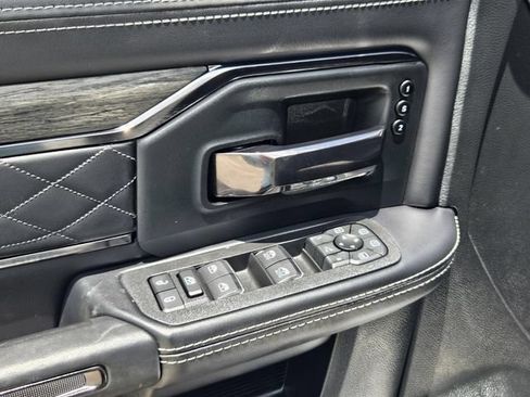 Used 2025 RAM 3500 Limited AWD/4WD image 19