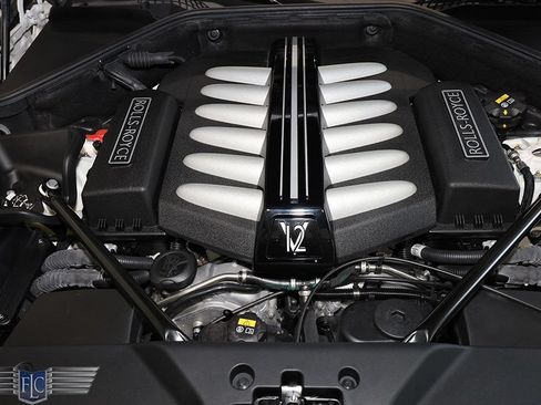Used 2017 Rolls-Royce Dawn RWD image 40