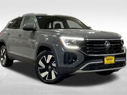 New 2025 Volkswagen Atlas Cross Sport SE image 1