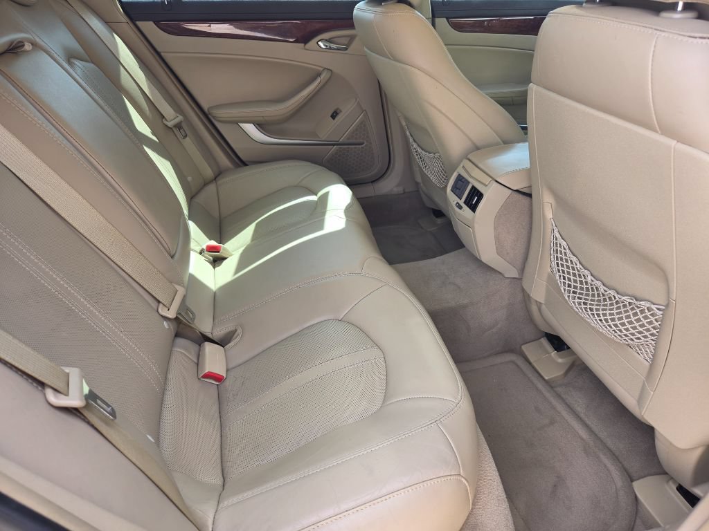 Used 2011 Cadillac CTS Luxury RWD image 32