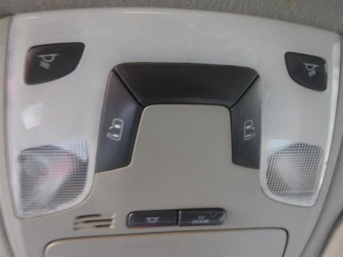 Used 2012 Toyota Sienna LE image 38