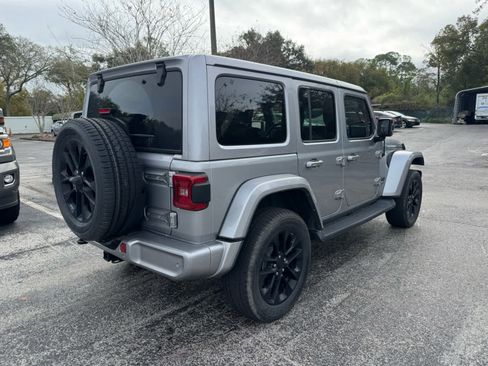 Used 2021 Jeep Wrangler Unlimited Sahara image 3