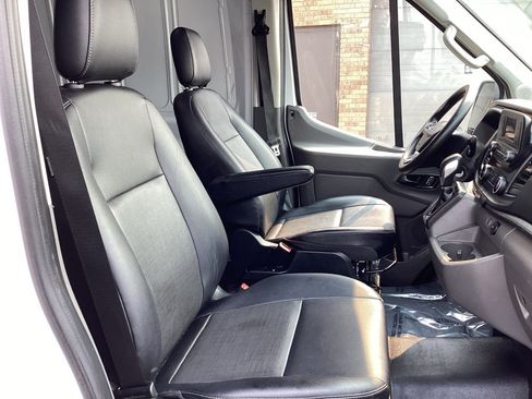 Used 2024 Ford Transit 250 148 High Roof RWD image 8