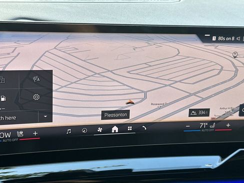 Used 2026 BMW 540i xDrive w/ M Sport Package AWD/4WD image 24