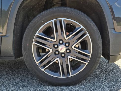 Used 2018 GMC Acadia SLT AWD/4WD image 10