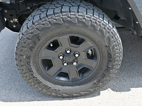Used 2022 Jeep Gladiator Mojave w/ Cold Weather Group AWD/4WD image 6