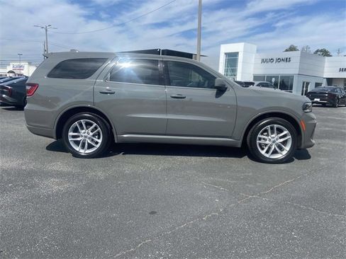 Used 2022 Dodge Durango GT image 2