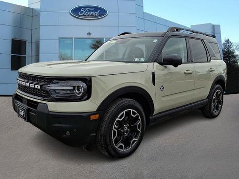 Certified 2025 Ford Bronco Sport Outer Banks w/ Outer Banks Tech Package+ image 3