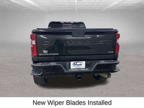 Used 2022 Chevrolet Silverado 2500 LTZ w/ Carhartt Edition AWD/4WD image 11