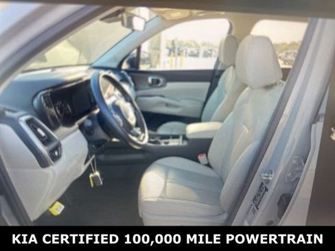 Used 2023 Kia Sorento S w/ Panoramic Sunroof Package image 5