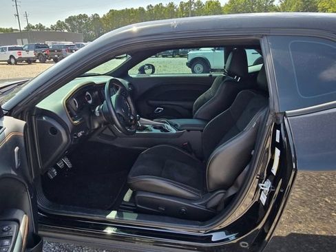 Used 2022 Dodge Challenger R/T Scat Pack RWD image 14