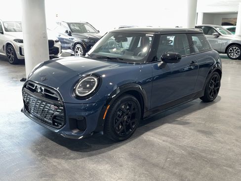 New 2026 MINI Cooper S image 3