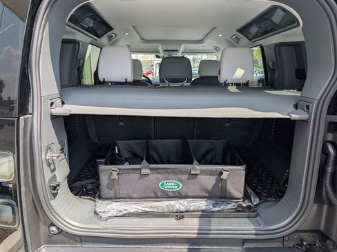 New 2026 Land Rover Defender 110 X-Dynamic SE AWD/4WD image 24