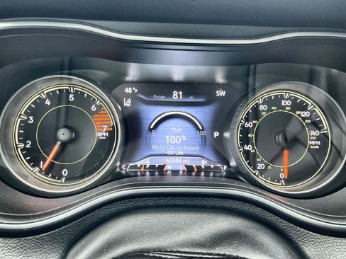 Used 2023 Jeep Cherokee Altitude Lux image 30