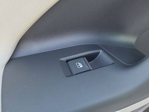 New 2025 Audi A6 e-tron Premium Plus image 14