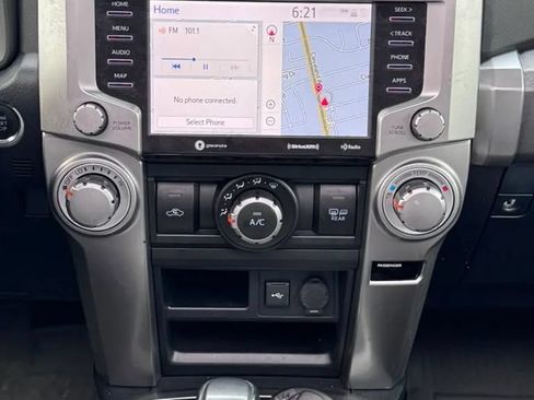 Used 2021 Toyota 4Runner SR5 Premium w/ Moonroof Package AWD/4WD image 18