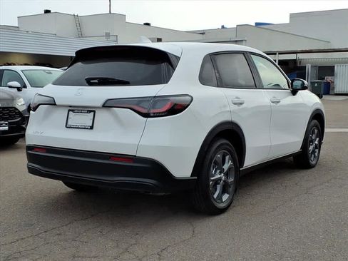 New 2026 Honda HR-V LX image 4