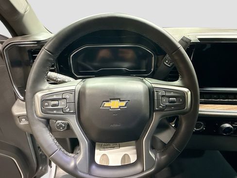 Used 2024 Chevrolet Silverado 1500 LT image 11