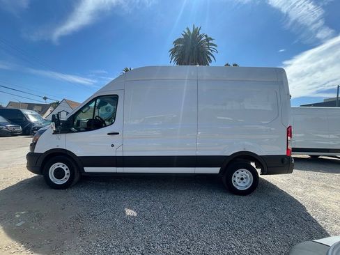Used 2022 Ford E-Transit 148 High Roof w/ Load Area Protection Package RWD image 12