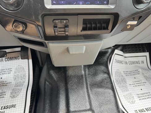 Used 2014 Ford F250 XL w/ Power Equipment Group image 19
