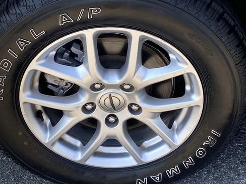 Used 2023 Chrysler Voyager LX FWD image 28