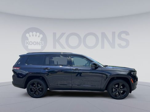 Used 2024 Jeep Grand Cherokee L Limited w/ Black Appearance Package AWD/4WD image 8