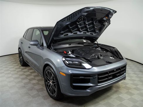 New 2026 Porsche Cayenne S AWD/4WD image 34