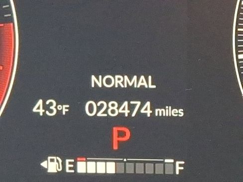 Used 2023 Honda Pilot LX image 5