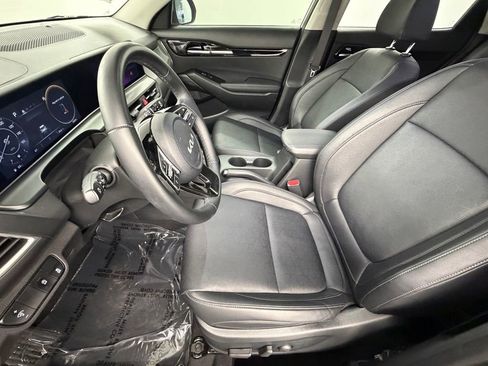 Used 2024 Kia Seltos EX FWD image 22