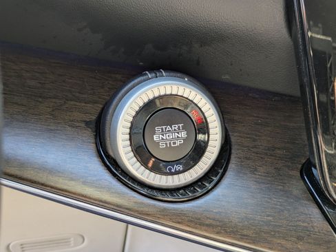 Used 2023 Jeep Grand Wagoneer Series II AWD/4WD image 23