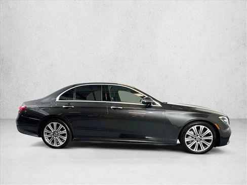 Used 2022 Mercedes-Benz E 350 Sedan image 4