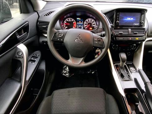 Used 2023 Mitsubishi Eclipse Cross ES AWD/4WD image 6