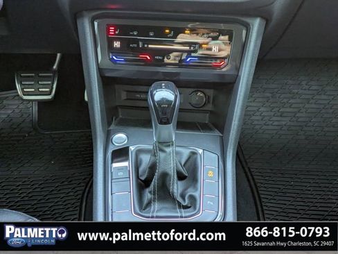 Used 2022 Volkswagen Tiguan SE R-Line image 20