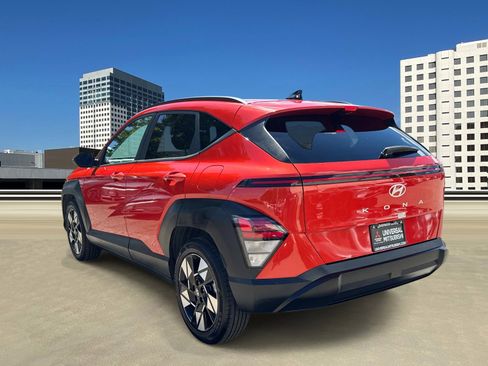 Used 2024 Hyundai Kona SEL FWD image 3