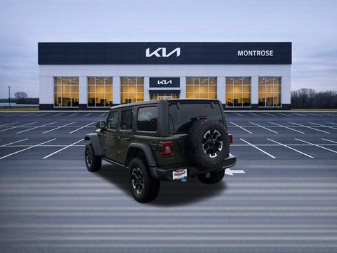 Used 2024 Jeep Wrangler Unlimited Rubicon 4xe w/ Technology Group AWD/4WD image 7