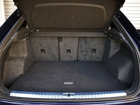 Certified 2025 Audi Q3 2.0T Premium w/ Convenience Package image 29