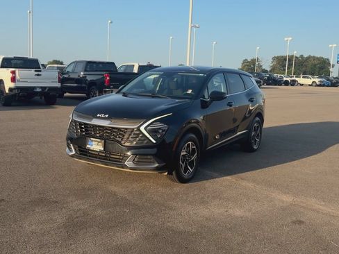 Used 2024 Kia Sportage LX AWD/4WD image 4