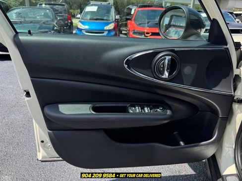 Used 2016 MINI Cooper Clubman FWD image 13