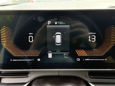 New 2026 Kia Carnival EX image 33