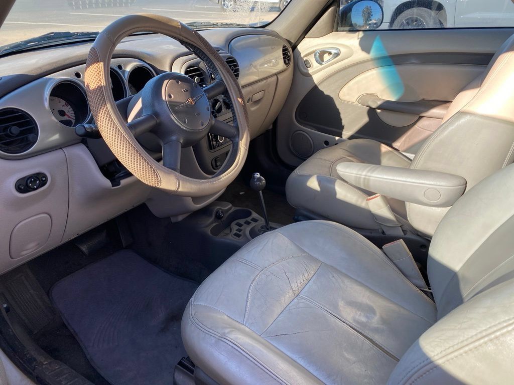 Used 2005 Chrysler PT Cruiser Touring FWD image 6