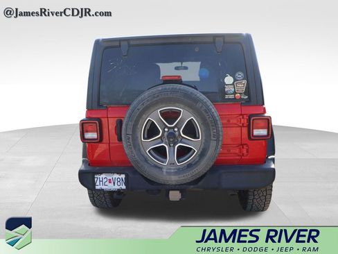 Used 2021 Jeep Wrangler Unlimited Sport image 9