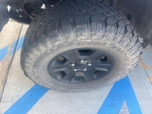 Used 2021 Jeep Gladiator Mojave AWD/4WD image 5