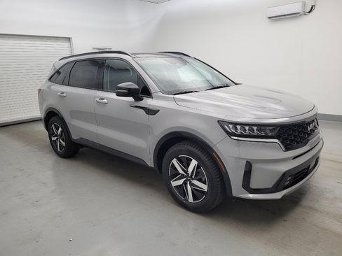 Used 2023 Kia Sorento EX w/ Panoramic Sunroof Package FWD image 11