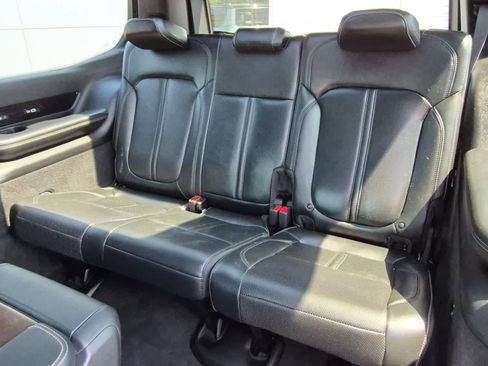 Used 2022 Jeep Grand Wagoneer Series I AWD/4WD image 7