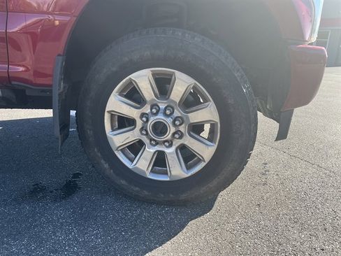 Used 2017 Ford F250 Platinum w/ Platinum Ultimate Package AWD/4WD image 5