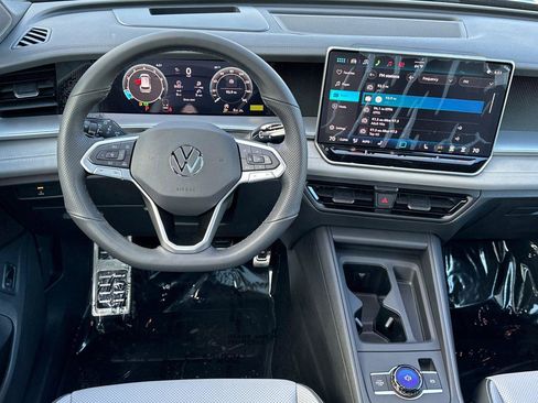 New 2026 Volkswagen Tiguan SE R-Line image 13